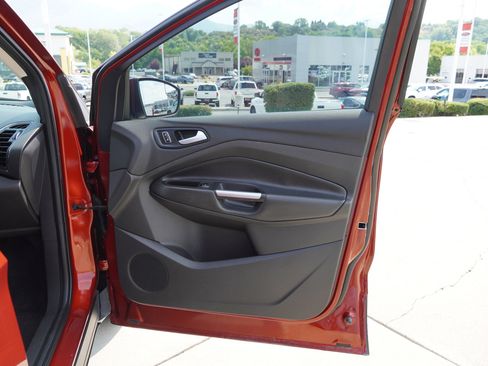 Used 2016 Ford Escape Titanium image 25