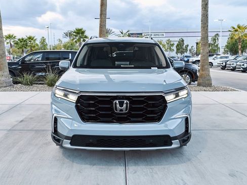 Used 2023 Honda Pilot Elite image 6