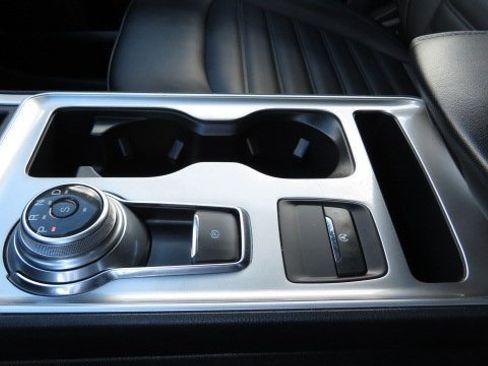 Certified 2024 Ford Edge SEL w/ Convenience Package image 18