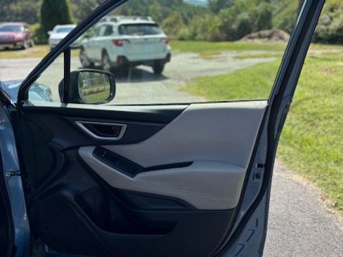 Used 2022 Subaru Forester 2.5i image 12