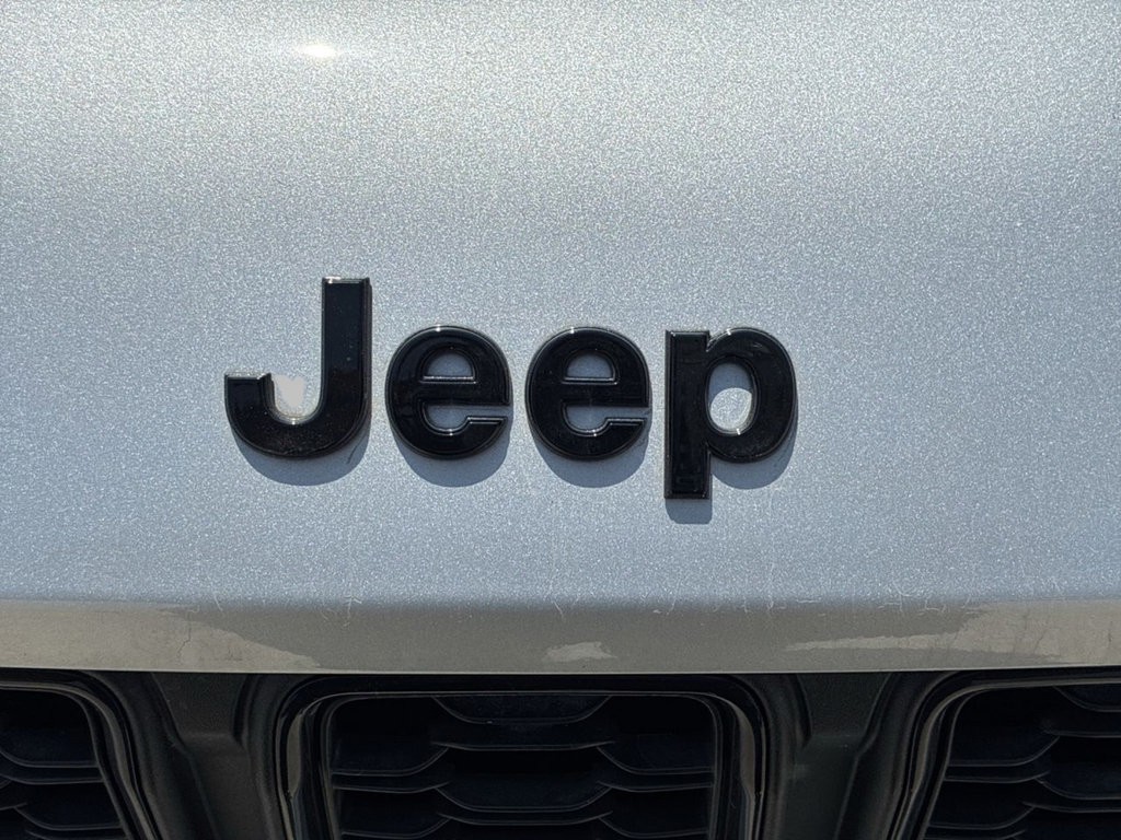 New 2025 Jeep Grand Cherokee Altitude RWD image 48