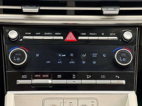 Used 2025 Hyundai Santa Fe SEL w/ Tow & Go Package AWD/4WD image 18
