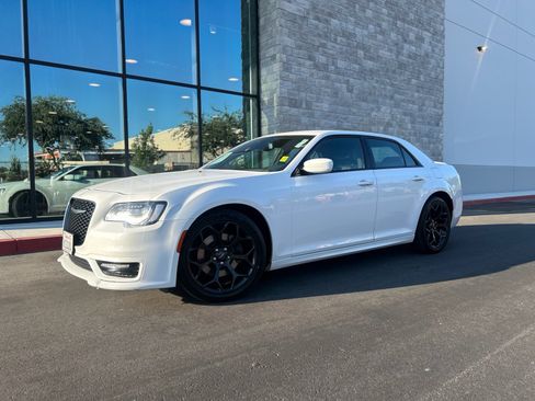 Used 2019 Chrysler 300 S w/ S Model Appearance Package RWD image 1