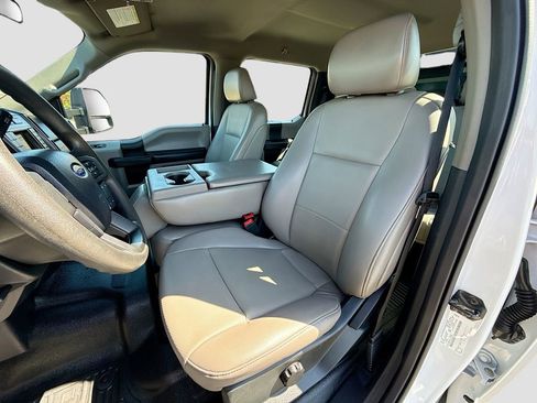 Used 2020 Ford F550 4x4 Crew Cab Super Duty image 21