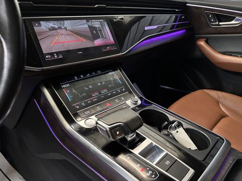 Used 2020 Audi Q8 Premium Plus image 18