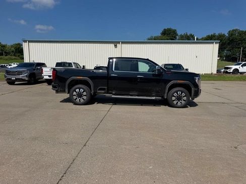 Used 2024 GMC Sierra 2500 Denali w/ Max Trailering Package AWD/4WD image 2