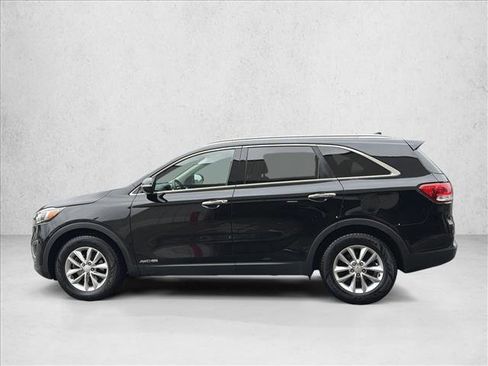 Used 2016 Kia Sorento LX w/ LX Convenience Package image 8