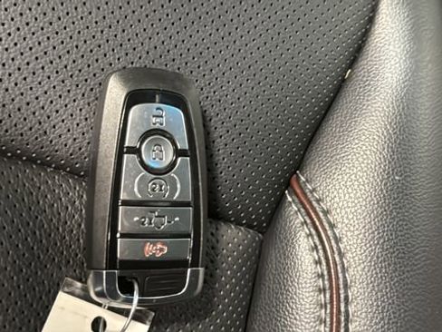 Used 2024 Ford F250 Lariat w/ Lariat Ultimate Package AWD/4WD image 49