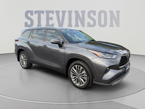 Used 2021 Toyota Highlander Platinum AWD/4WD image 7
