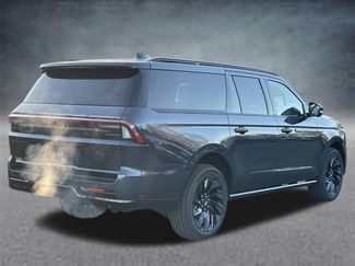 New 2025 Lincoln Navigator L Reserve w/ Jet Appearance Package video 3