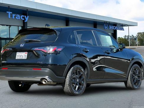 Certified 2023 Honda HR-V Sport image 6