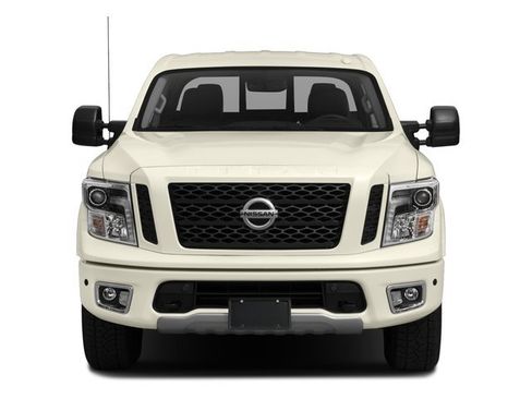 Used 2017 Nissan Titan PRO-4X w/ Pro-4x Convenience Package AWD/4WD image 7