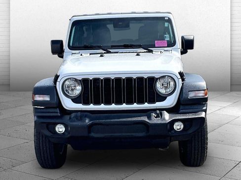Used 2024 Jeep Wrangler Unlimited Sport AWD/4WD image 2