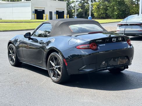 Used 2016 MAZDA MX-5 Miata Club RWD image 8