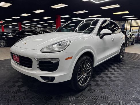 Used 2018 Porsche Cayenne image 6