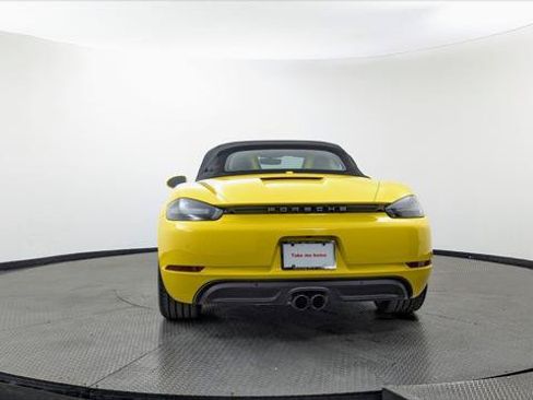 Used 2018 Porsche 718 Boxster RWD image 27