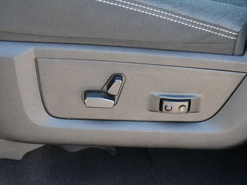 Used 2023 RAM 1500 Classic Warlock AWD/4WD image 17