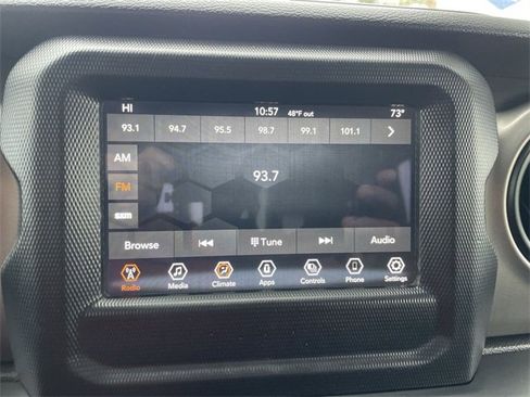 Used 2021 Jeep Gladiator Sport image 13