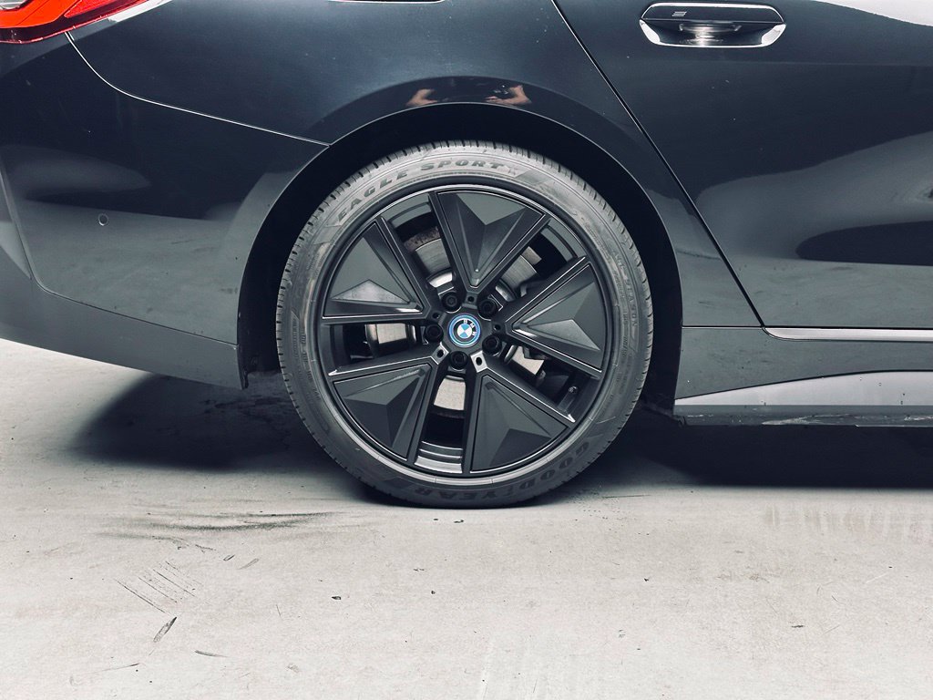 Used 2023 BMW i4 eDrive35 w/ Premium Package RWD image 42
