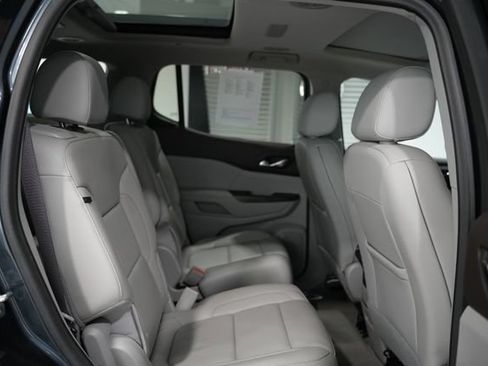 Used 2020 GMC Acadia SLT w/ Premium Package AWD/4WD image 19