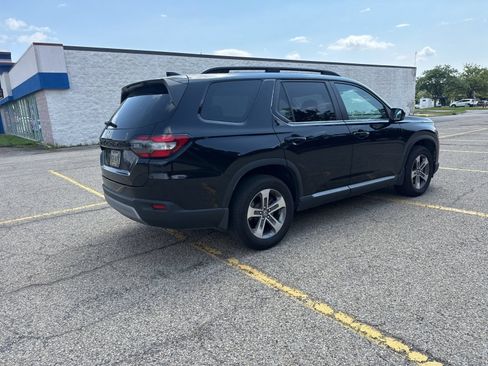 Used 2024 Honda Pilot EX-L image 32
