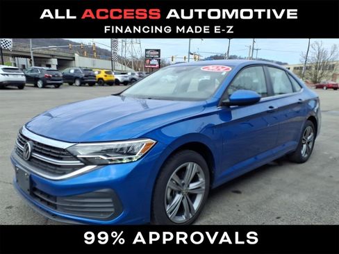 Used 2024 Volkswagen Jetta SE image 4