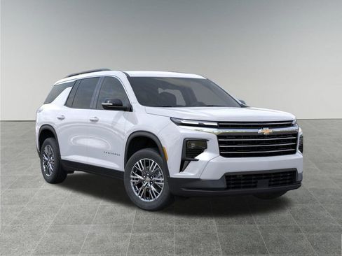 New 2026 Chevrolet Traverse LT FWD image 7