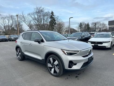 Used 2023 Volvo XC40 Recharge Ultimate image 15