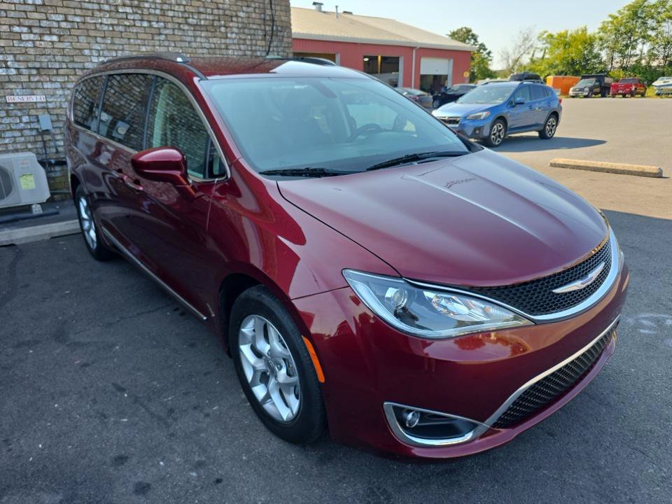 Used 2020 Chrysler Pacifica Touring-L Plus w/ Tire & Wheel Group FWD image 3