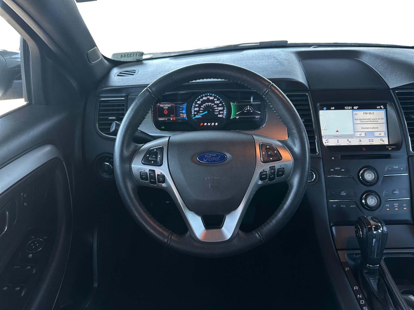 Used 2018 Ford Taurus SEL w/ Equipment Group 201A FWD image 12