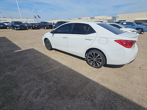 Used 2019 Toyota Corolla SE image 6