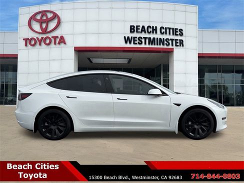 Used 2020 Tesla Model 3 Standard Range Plus image 11