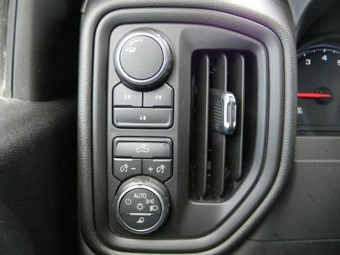 Used 2021 Chevrolet Silverado 2500 Custom w/ Custom Value Package AWD/4WD image 14