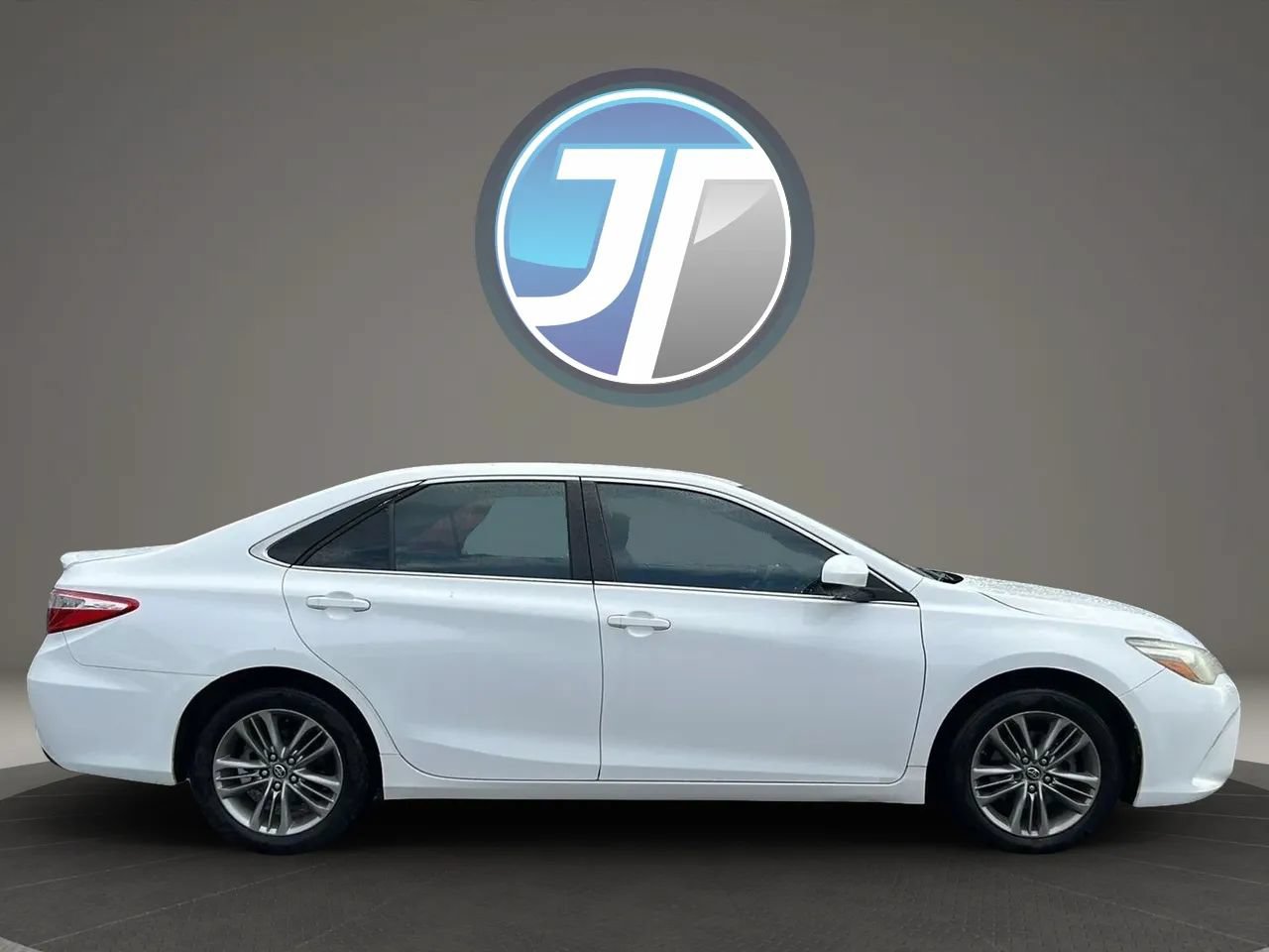 Used 2017 Toyota Camry SE FWD image 37