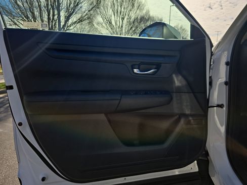 Used 2023 Honda CR-V LX image 26