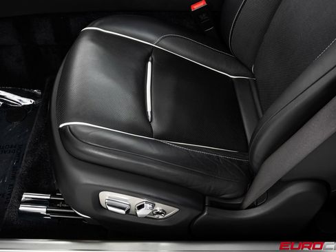Used 2018 Rolls-Royce Dawn RWD image 44