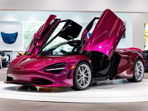 New 2027 McLaren 750S RWD image 38