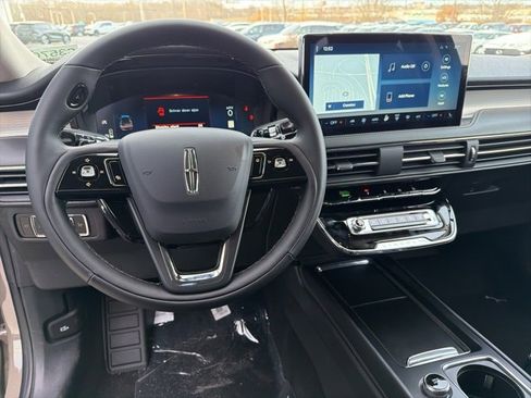 New 2026 Lincoln Corsair Premiere image 9