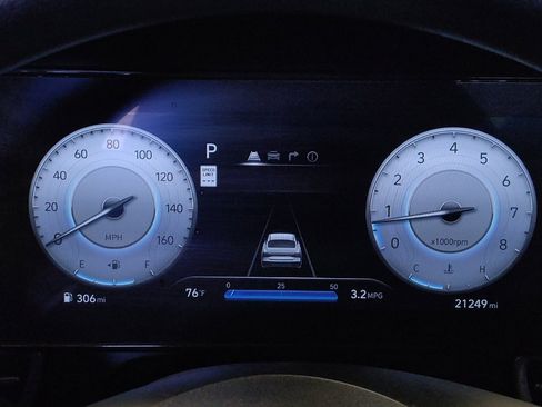 Used 2024 Hyundai Elantra SEL FWD image 23