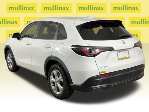 Used 2023 Honda HR-V LX image 8