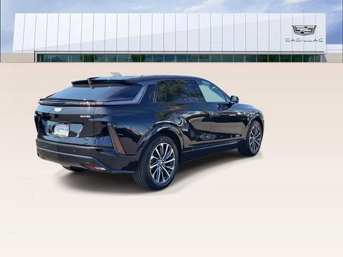 Certified 2024 Cadillac Lyriq Sport AWD/4WD image 8