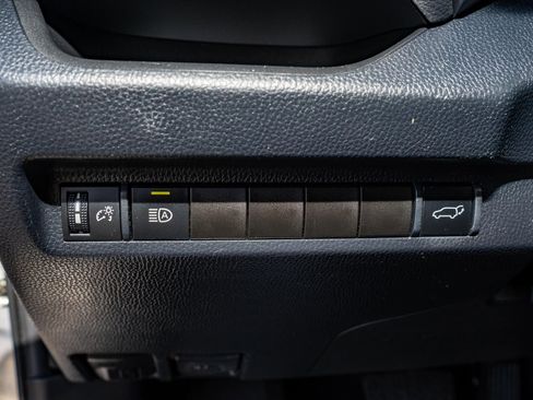 Used 2023 Toyota RAV4 XLE Premium image 36