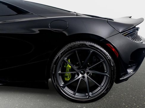 Used 2024 McLaren 750S Spider image 22