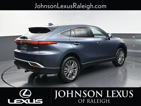 Used 2024 Toyota Venza Limited AWD/4WD image 9