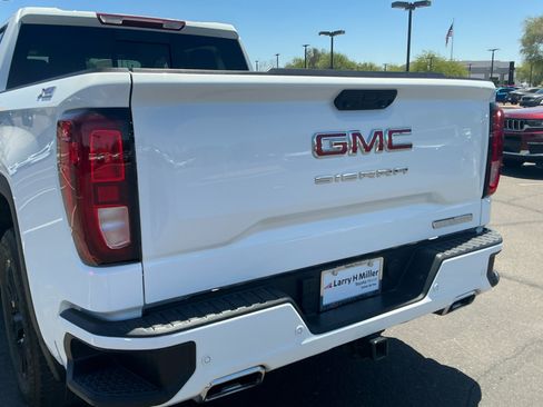 Used 2024 GMC Sierra 1500 Elevation w/ Elevation Premium Package AWD/4WD image 23