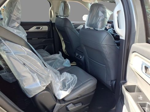New 2026 Ford Explorer Active image 10