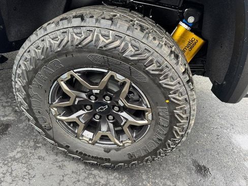 New 2026 Chevrolet Colorado ZR2 AWD/4WD image 5