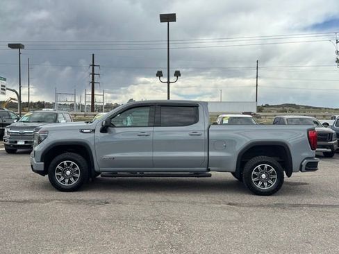 Used 2024 GMC Sierra 1500 AT4 AWD/4WD image 2