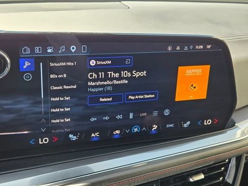 Certified 2026 Chevrolet Suburban RST w/ Advanced Technology Package AWD/4WD image 21