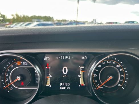 Used 2023 Jeep Wrangler Sahara image 18